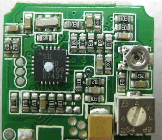 PCBA加工IC元件主要分為DIP及SMD兩大類，DIP 插件的IC，SMD (Surface Mount Device) 表面貼裝元件。